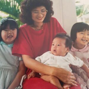 Thanaboon Wanlopsirinun Instagram - Got a throwback pics from mom!!