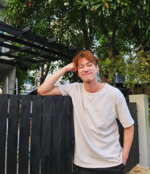 Thanaboon Wanlopsirinun Instagram - รับเหมามือใหม่ ว่างงานจ้างได้ 🫢