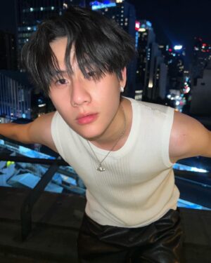 Thanawin Pholcharoenrat Instagram - downtown✨