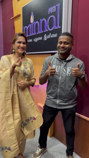Thasha Krishnakumar Instagram - Listen to Top 7 hits of your favourite Malaysian celebrities! This week on Mannin Natchatiram we had Thasha Krishnakumar as our guest in house! Stay Tune in to Minnalfm around 1pm to 2pm for more fun facts about @thashakrishnakumar
#localartistmalaysia #minnalfm
#RjSasi