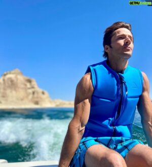 Thayne Jasperson Instagram - Adventure is out there!🧗🏻‍♂️
•
•
#TheWindInMyHair #The☀️InMyFace #SeaburysFreeThoughts #OdessaJasperson