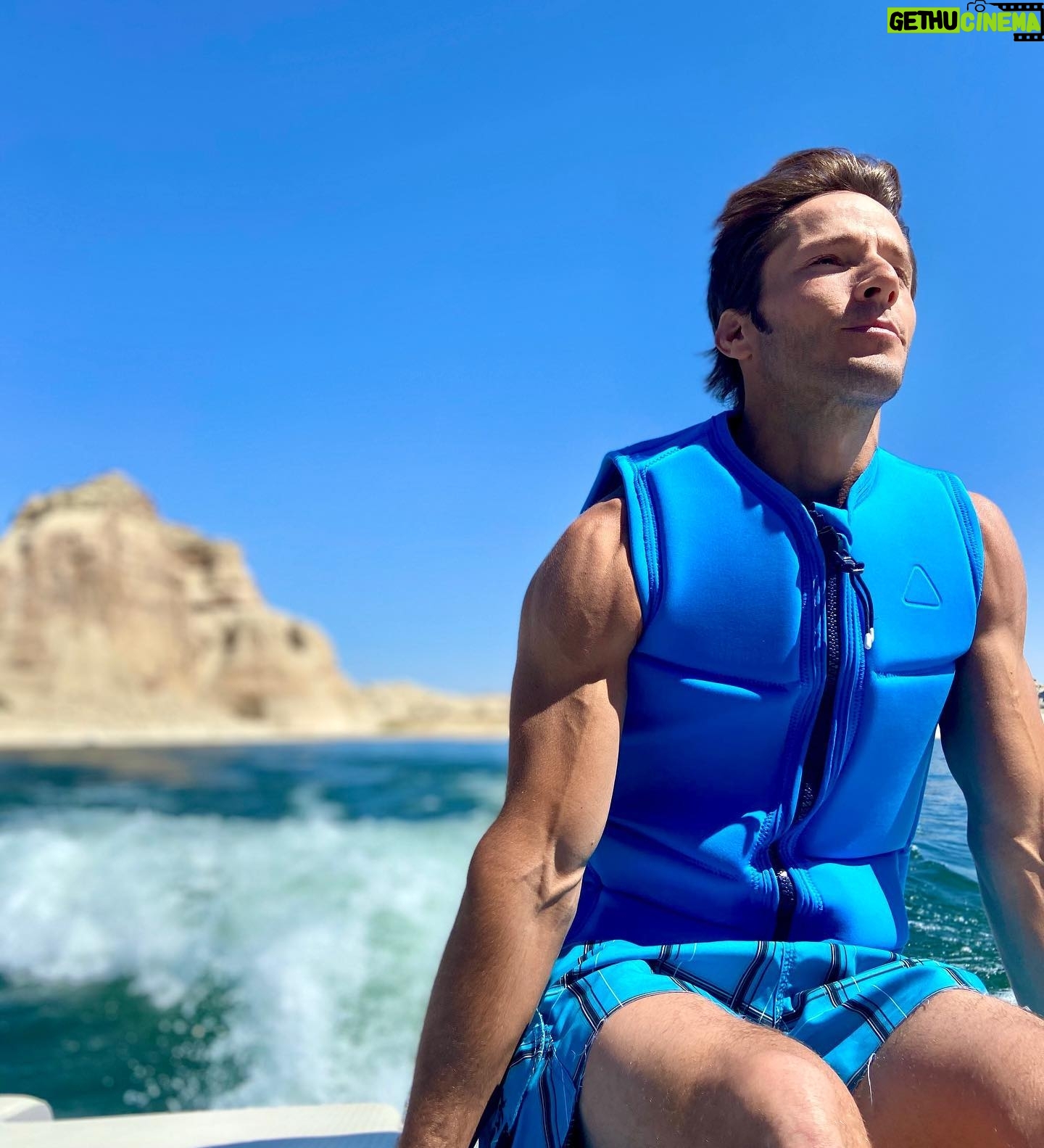 Thayne Jasperson - 10.2K Likes - Adventure is out there!🧗🏻♂️
•
•
#TheWindInMyHair #The☀️InMyFace #SeaburysFreeThoughts #OdessaJasperson