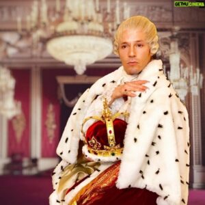 Thayne Jasperson Instagram - Did you call? ...I’ll be lounged in my throne room... all ALONE 👑 
#KingGeorge #KingThayne #SeaburysFreeThoughts #Hamilton #Broadway - #RoyalPalace