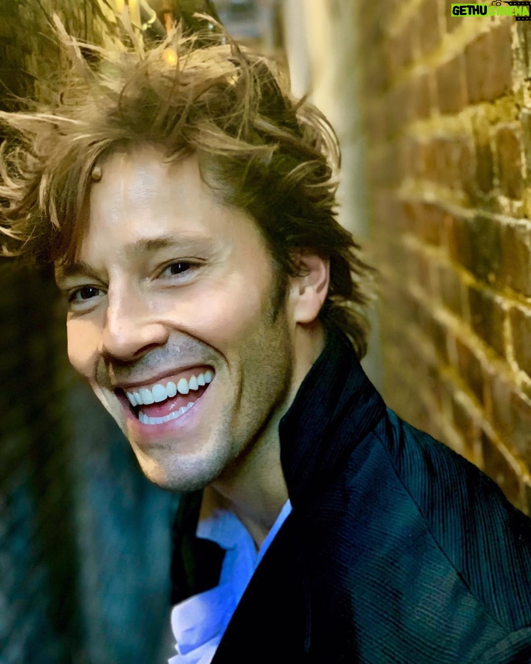 Thayne Jasperson - 11K Likes - Meet the latest graduate of kings college... givin you my graduation photo #DaddyDaddyLook! #DagIAmazeAndAstonish😁 #PhilipHamilton #SeaburysFreeThoughts #Hamilton #Broadway #ImNoTActuallyGraduatingFromHamilton 😋
