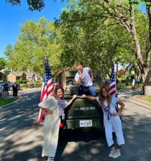 Thayne Jasperson Instagram - 🇺🇸Sing in the 4th of July parade?!😃 YES! They asked me to walk in stilts…I thought…🤔😬 #Scary! #SeaburysFreeThoughts #Utah! #4thOfJuly #Hamilton 🇺🇸