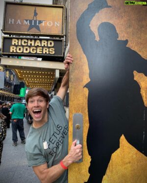 Thayne Jasperson Instagram - 🎭Broadway is Back! Reopened @hamiltonmusical last night and the audience was⚡️🔥
•
•
#SeaburysFreeThoughts #BroadwayIsBack! #Hamilton #Broadway #NYC