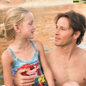 Thayne Jasperson Instagram - Having a moment with my niece. I’m in love ❤️ #TrulyWhatCouldBeBetter #Joy #ShesTellinMeASTORRRY!  #VacationLife 🏖#SeaburysFreeThoughts