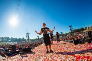 The Prophet Instagram - When you have a dream, you’ve got to grab it and never let go 🙏🏻 
.
.
.
#djtheprophet #theprophet #life #dream #inspiration #sunday #scantraxx