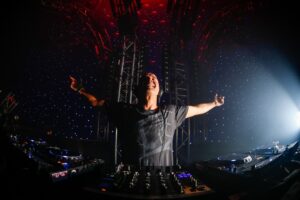 The Prophet Instagram - 𝗟𝗔𝗦 𝗩𝗘𝗚𝗔𝗦 ' 𝟭𝟰 | 𝗩𝗘𝗚𝗔𝗦, 𝗕𝗔𝗕𝗬! ⭐️ Throwback to EDC in 2014 - who of you will be partying under the electric sky this year? 

-
#djtheprophet #theprophet #edclasvegas #edc #festival #hardstyle