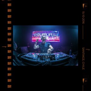 The Prophet Instagram - 𝗖𝗛𝗜𝗟𝗘 '𝟭𝟲 🇨🇱 | Throwback to a club show in Chile that I had together with E-Force - hands down the crowd in South America are one of the most dedicated and crazy ones! Always loved coming there! 🙏🏻

-
#djtheprophet #theprophet #chile #throwback #scantraxx
