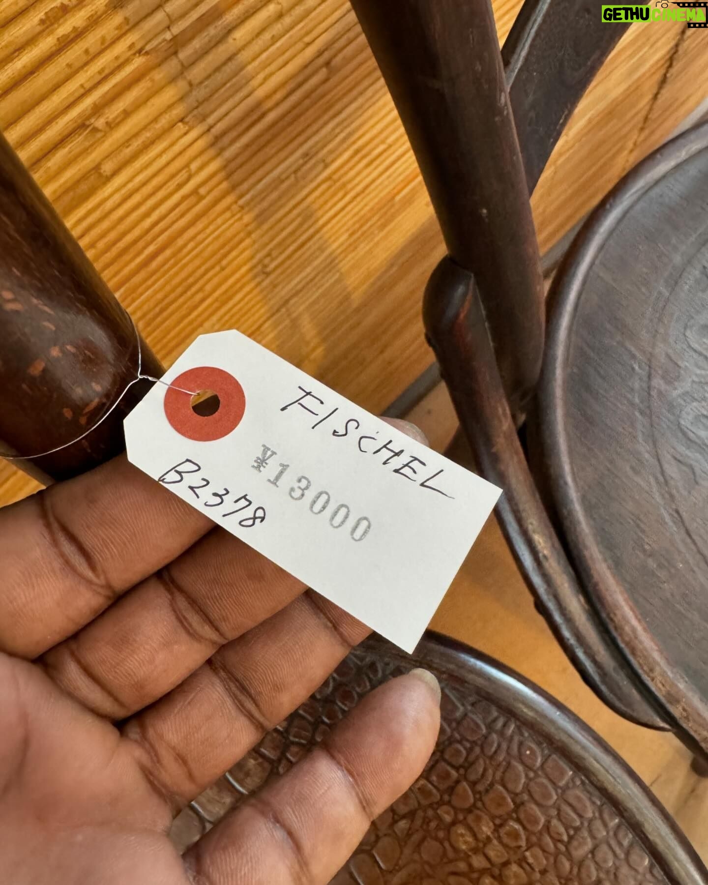 Theaster Gates - 2K Likes - Install chronicles