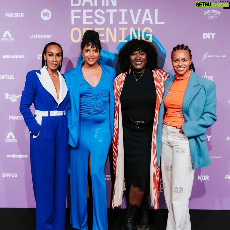 Thelma Buabeng - 528 Likes - Thanx for having me @reeperbahn_festival it was so nice 💯
@hihadnet like always a fantastic host and I finally saw amazing @enissa_amani on stage spreading so much positive energy #queens 💯
Thanx to everyone on stage and behind the scenes @reeperbahn_festival ... I had a blast 💯
#reeperbahnfestival #music #newgeneration #diversity #thankyou
🖤💯🖤
Mantel: @my_little_bukhara 🙏🏿💯
Slide 1& 2 📸 Robin Schmiedebach