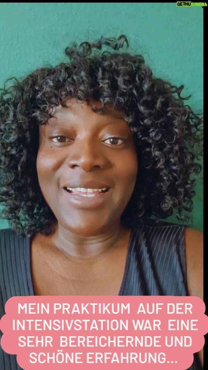 Thelma Buabeng - 522 Likes - Mein Praktikum auf der Intensivstation war eine sehr bereichernde Erfahrung.
Ich bedanke mich sehr bei der großartigen @_jennykuhnert_ die ich einen Tag lang begleiten durfte und die mir einen Einblick in ihren spannenden Beruf als Pflegefachkraft gewährt hat.
Vielen Dank auch an @bmfsfj für die Möglichkeit und die Sichtbarmachung der wichtigen Arbeit der Pflegefachkräfte. 💯🙏🏿
Link zum kompletten Reel in Bio ☝🏿
#pflegekannwas #pflegeausbildung #pflegefachkraft
#danke