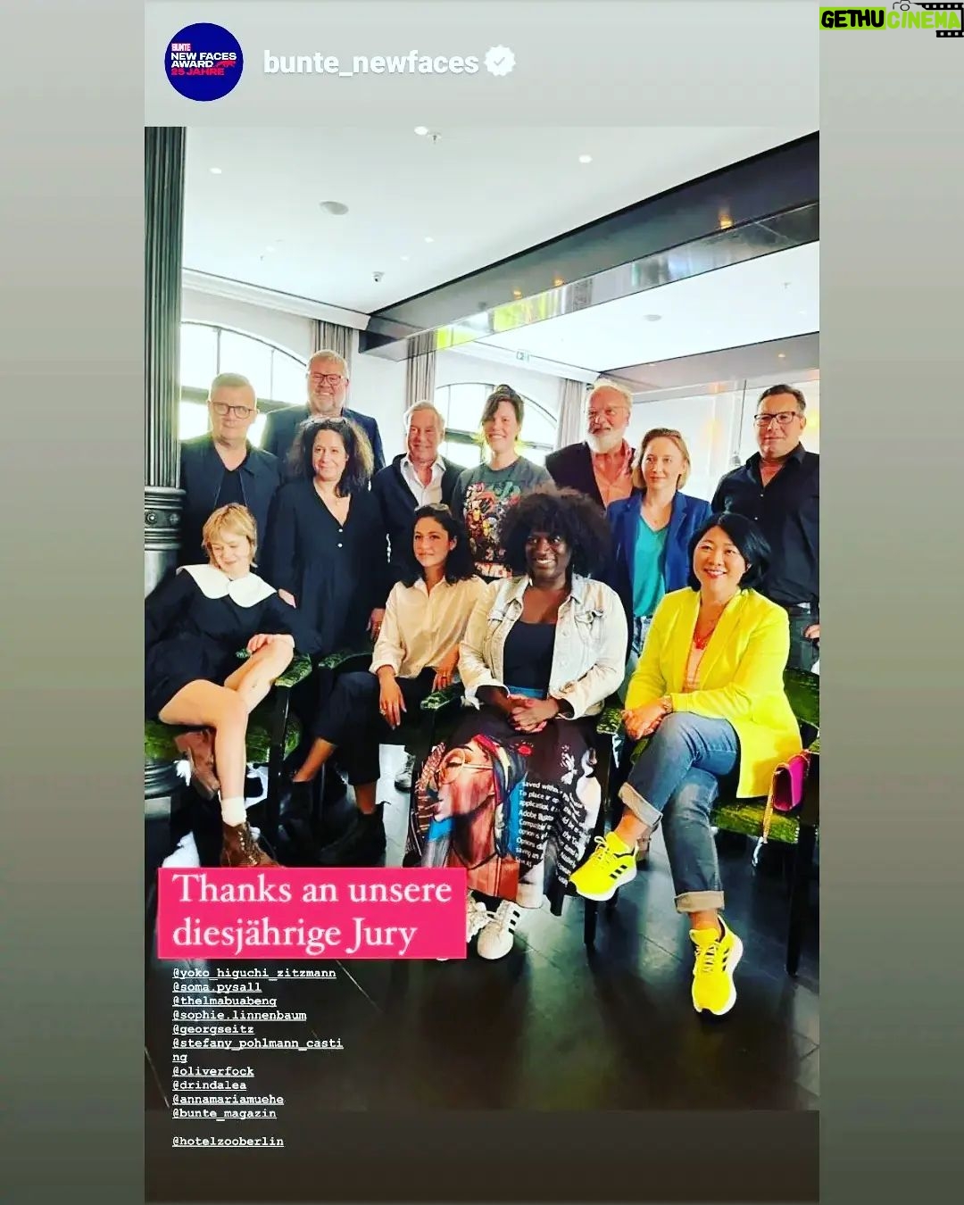 Thelma Buabeng - 687 Likes - Ich muss noch immer klarkommen auf die letzten beiden Tage...Dayummm 🔥
Was ein (wundervoller) Ritt
Vielen Dank an @bunte_newfaces für euer Vertrauen in mich als Jurorin und Moderatorin der Preisverleihung 🏆
Es war mir wirklich ein Fest und an dieser Stelle nochmal Glückwunsch an alle Nominierten und Gewinner:innen des Abends.
Ich feier euch hart 👏🏿💯
Vielen Dank auch an das gesamte Team für die großartige Betreuung vorab und vor Ort!
Ihr seid der 🔨 (Lea, Oyinda, Katharina, Vanessa, Elena &Chris) 🙏🏿💯
Meinen Sistas @celinabostic @dj__nomi @annabelle_mandeng @ukai_ndame @akoma_camara @daisydeeofficial danke für euren Support und eure Liebe.
Love you a lot 👸🏿💯
Styling: @beagystyle 🙏🏿💯
Schmuck: @swarovski @karlaotto 🙏🏿💯
Outfit: @thekemiststore 🙏🏿💯
📸 @jasonharrellphoto 🙏🏿💯
#buntenewfaces #award #host #parteafterparte #moderation #thankyou
💃🏿🖤🙏🏿