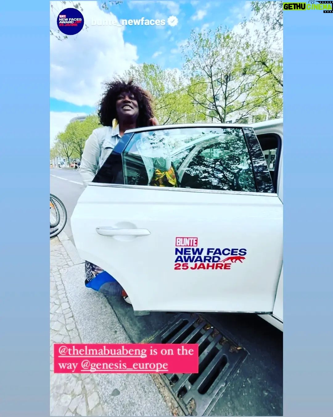 Thelma Buabeng - 687 Likes - Ich muss noch immer klarkommen auf die letzten beiden Tage...Dayummm 🔥
Was ein (wundervoller) Ritt
Vielen Dank an @bunte_newfaces für euer Vertrauen in mich als Jurorin und Moderatorin der Preisverleihung 🏆
Es war mir wirklich ein Fest und an dieser Stelle nochmal Glückwunsch an alle Nominierten und Gewinner:innen des Abends.
Ich feier euch hart 👏🏿💯
Vielen Dank auch an das gesamte Team für die großartige Betreuung vorab und vor Ort!
Ihr seid der 🔨 (Lea, Oyinda, Katharina, Vanessa, Elena &Chris) 🙏🏿💯
Meinen Sistas @celinabostic @dj__nomi @annabelle_mandeng @ukai_ndame @akoma_camara @daisydeeofficial danke für euren Support und eure Liebe.
Love you a lot 👸🏿💯
Styling: @beagystyle 🙏🏿💯
Schmuck: @swarovski @karlaotto 🙏🏿💯
Outfit: @thekemiststore 🙏🏿💯
📸 @jasonharrellphoto 🙏🏿💯
#buntenewfaces #award #host #parteafterparte #moderation #thankyou
💃🏿🖤🙏🏿