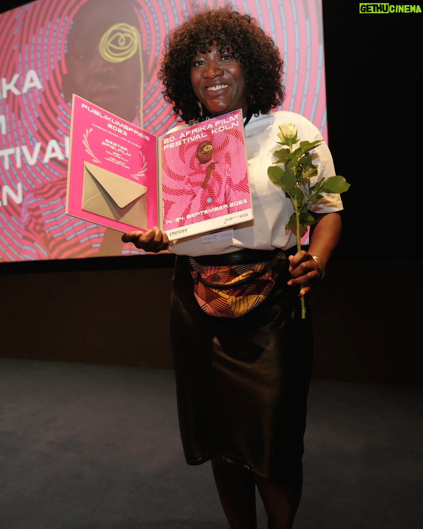 Thelma Buabeng - 815 Likes - I am still overwhelmed and so grateful for @afrikafilmfestivalkoeln and our screening of @clashingdifferences
It was my first time watching our movie with audience and their reactions went beyond my imagination and I really mean beyond. 🖤🙏🏿🖤
Thanx to everyone @afrikafilmfestivalkoeln for taking so good care of us at your wonderful festival.
WE WON THE AUDIENCE AWARD. 🖤💃🏿🖤
THANK YOU SO MUCH 🖤🙏🏿🖤
Jollof Tshirt @afayo.thelabel 🖤🙏🏿🖤
#afrikafilmfestivalköln #clashingdifferences #wewon #audienceaward #thankyou
🖤🖤🖤🖤🖤🖤🖤🖤🖤🖤🖤🖤