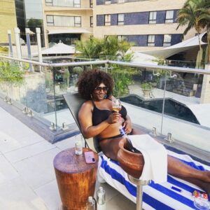 Thelma Buabeng Instagram - Hakuna Matata! 
Asante sana Kenya 💯🖤

#luckyme