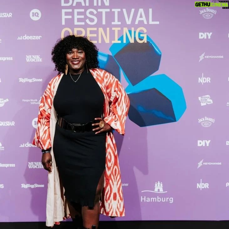 Thelma Buabeng - 528 Likes - Thanx for having me @reeperbahn_festival it was so nice 💯
@hihadnet like always a fantastic host and I finally saw amazing @enissa_amani on stage spreading so much positive energy #queens 💯
Thanx to everyone on stage and behind the scenes @reeperbahn_festival ... I had a blast 💯
#reeperbahnfestival #music #newgeneration #diversity #thankyou
🖤💯🖤
Mantel: @my_little_bukhara 🙏🏿💯
Slide 1& 2 📸 Robin Schmiedebach