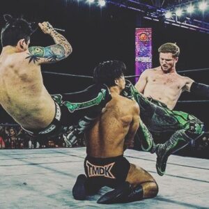 Theodore James Perkins Instagram - Catch 2⚡️2

Move: “Two by Two”

#UnitedEmpire #CrownsUp #NJPW