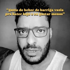 Thiago Almasy Instagram - passe pro lado e seja feliz 🤡