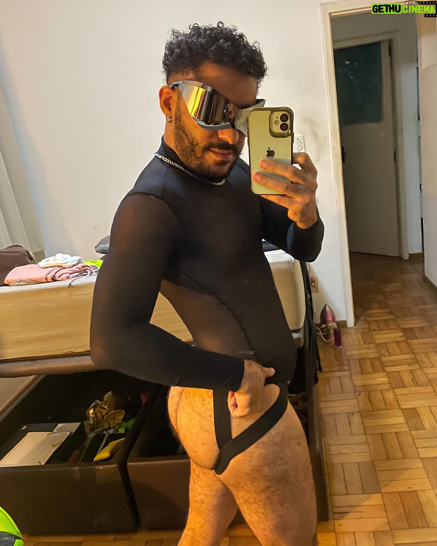 Thiago Almasy - 2.8K Likes - Mais uma @manifesto.ssa pra conta e muito bem acompanhado obrigado
