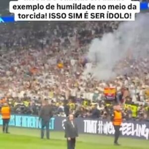 Thiago Asmar Instagram - IMAGEM EXCLUSIVA MINHA DO VINÍCIUS JR, HOJE, QUE SERVE DE EXEMPLO DE COMO UM ÍDOLO DEVE TRATAR SEUS TORCEDORES! VINY É AINDA MAIS GIGANTE PELA SUA HUMILDADE!