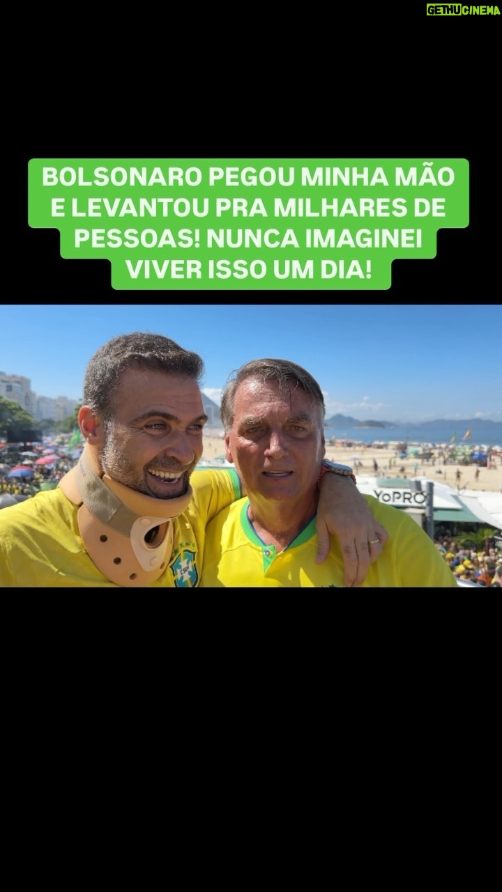 Thiago Asmar - 157.8K Likes - BOLSONARO PEGOU MINHA MĆO DIANTE DE CENTENAS DE MILHARES DE PESSOAS E LEVANTOU EM RESPEITO AO MEU TRABALHO! NUNCA IMAGINEI VIVER ISSO UM DIA E TENHO MUITO ORGULHO DE REPRESENTAR O QUE ACHO CERTO E BOM PRO MEU PAĆS! OBRIGADO, @jairmessiasbolsonaro e @flaviobolsonaro , QUE ME PROPORCIONOU ESSE MOMENTO E ATĆ FILMOU PRA MIM!