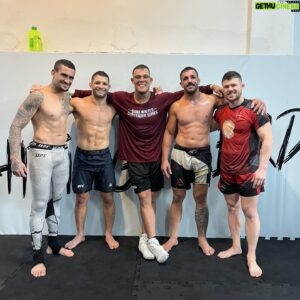 Thiago Moises Instagram - Briga de leão 🦁 
@kaynankruschewsky_ufc @natanschulte @caioborralho @thiagomoisesmma @fightingnerds