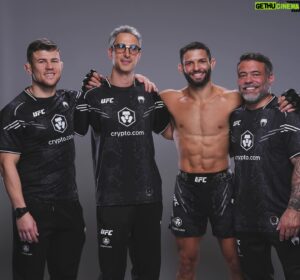 Thiago Moises Instagram - Las Vegas Dump 🦵🪓🎰🍀🔨 #mma #ufc
Swipe 👉
Arrasta 👉