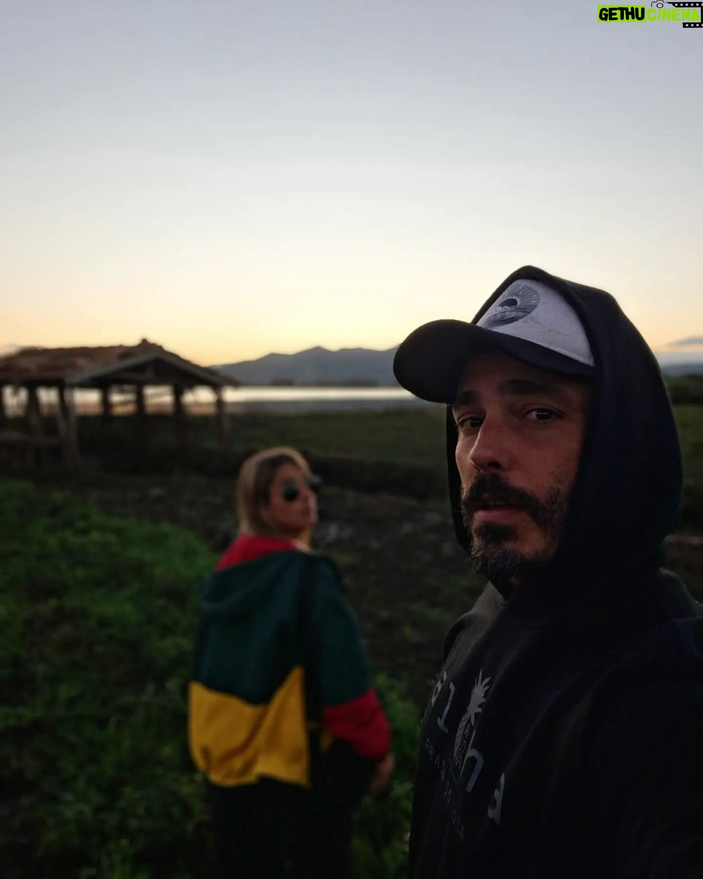 Thiago Rodrigues - 3 Likes - Por do sol muito astral na bela lagoa de Ibiraquera!
✌🏼❤️🙌🏼