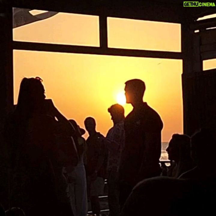 Thiago Rodrigues - 3 Likes - Ibiza sem filtros com meu carinho @marizaffari por do sol inesquecível! 🇪🇦❤️
#ibiza
#spain
#winelover