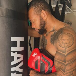 Thiago Santos Instagram - Only you know your path, you own it.
. @hayabusacombat 🥊🔥
🇧🇷 Só você conhece o seu caminho, você é o dono dele.