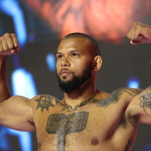 Thiago Santos Instagram - Ready for war! 🔥
See you guys tomorrow!
#TeamMarreta #PFLvsBELLATOR #marreta ⚒️
🇧🇷 Pronto pra guerra! 🔥
Vejo vocês amanhã!