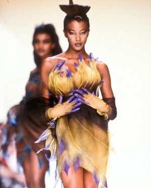 Thierry Mugler Instagram - ✨💗✨ #Muglerized @naomi - 1989 - ‘Les Atlantes’ collection SS 1989
.
#mugler #thierrymugler #manfredthierrymugler #naomicampbell #naomi #muglerarchives 
Manager : @jbrougeot #jbrougeot
