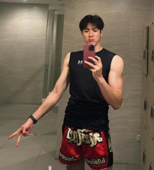 Thinnaphan Tantui Instagram - กางเกงก็แดง ไม่มีแรงได้ไง🥊😰