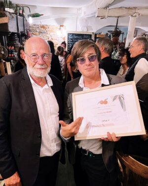 Thomas Dutronc Instagram - My funny clementines 🍊
Je suis fier de vous annoncer que j’ai été nommé ambassadeur de notre chère clémentine de Corse au cœur de la citadelle de Bastia.
Je saurai défendre la plus belle clémentine du monde qui vient de la plus belle île du monde.

@laclementinedecorse