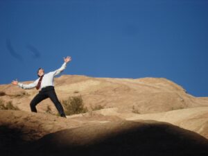 Thomas Gibson Instagram - attempting to channel Captain Kirk v The Gorn while shooting at Vasquez Rocks 😂 #tbt