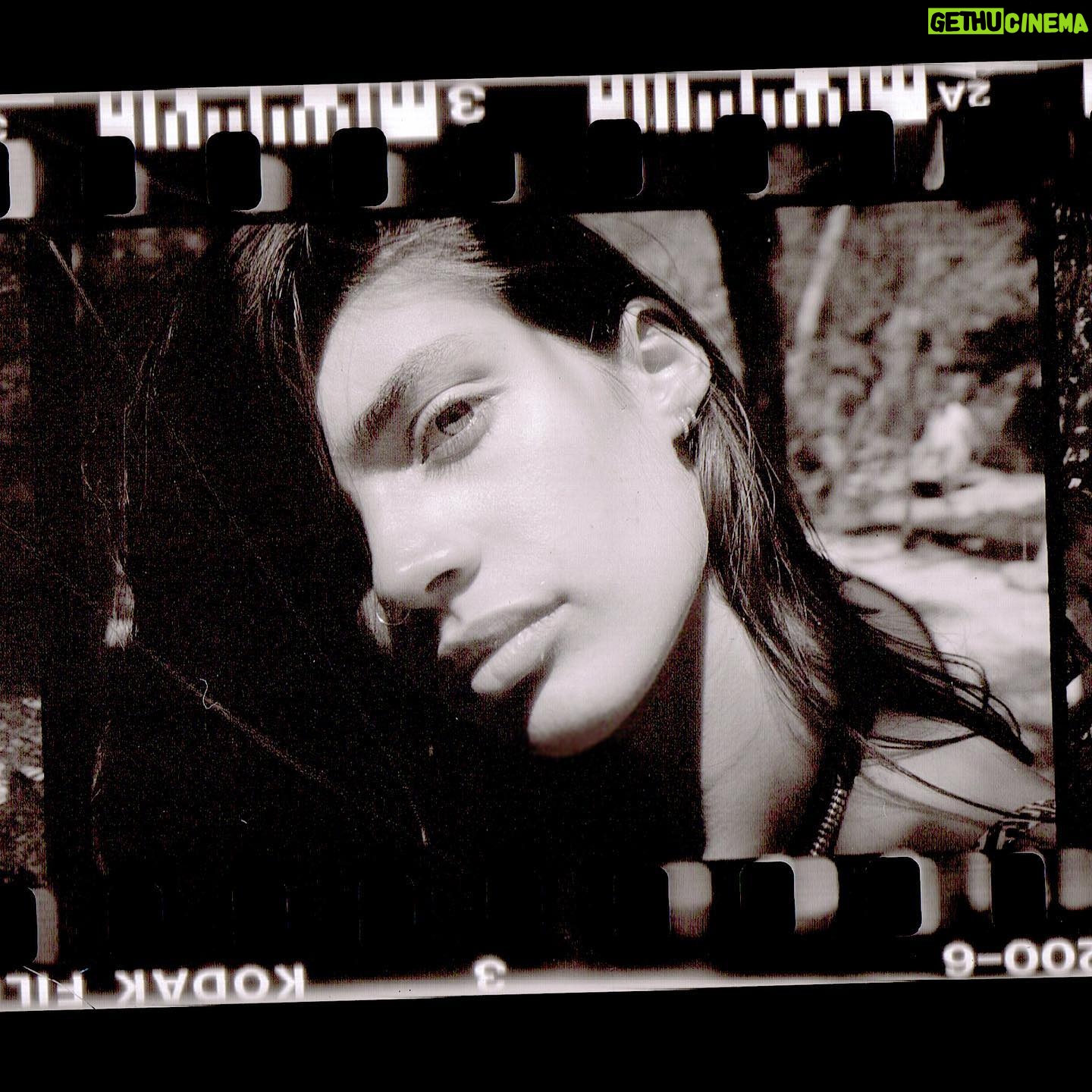 Thomas McDonell - 3.2K Likes - Sara sampaio and theo in tulum