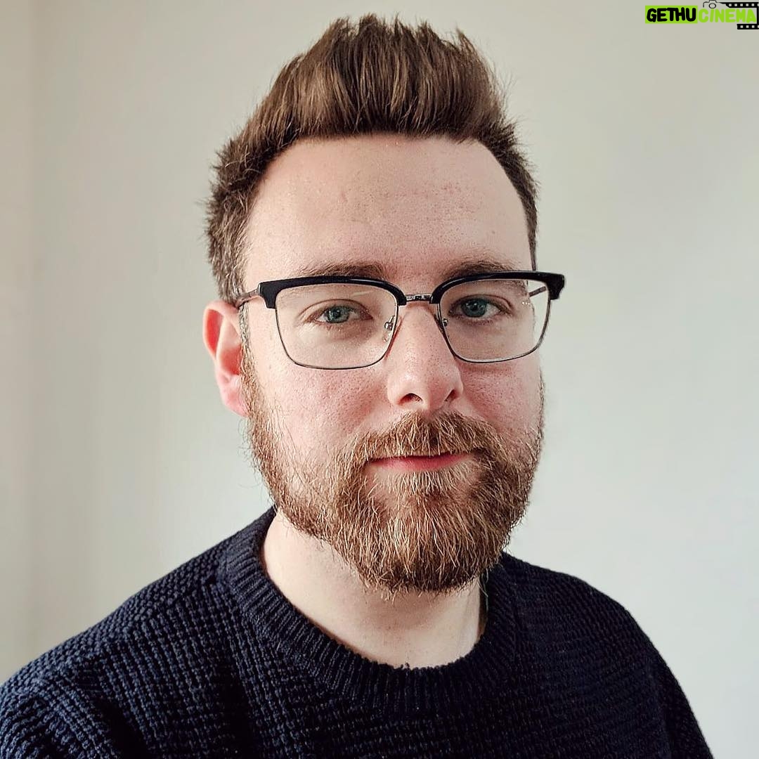 Thomas Ridgewell - 25.8K Likes - Figured it was time for a new profile picture. I took 58 near-identical snaps to get one that appeared casual and uncontrived. Don’t tell anyone.