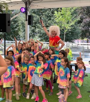 Thorgy Thor Instagram - Reading is WHAT? ….Fundamental!  Had such a blast @ StoryTime at @lincolncenter  Inspiring the next generation of little musicians !  Thank you @lizzobeeating for letting me sample your 🎵 for the kids ❤️…. they had a blast dancing and walking the runway!  We read BECAUSE by Mo Willems 📖. Keep reading and learning littles brats! 😜😜😜