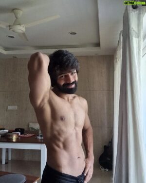 Thrigun Instagram - Time to get back to work 😃😀

#thrigun #monday #fitness #mondaymood #cinema #befit #transformation #bodytransformation #fitnessjourney #fitness #fitnessmotivation #workout #lift #mensfitness #abs #actorslife #workoutvideos #transformationwednesday #indianmodel #fitnessmotivation #fitnessmodel #malefitness