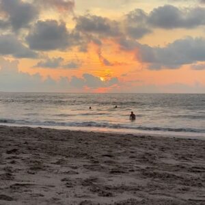 Tiago Aldeia Instagram - Bom fim-de-semana 🌅