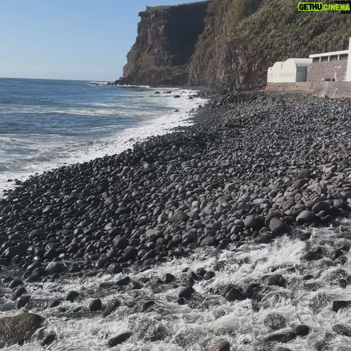 Tiago Aldeia - 3 Likes - Alguém viu o inverno na Madeira? 😅🙌
.
#aldeiaontherocks