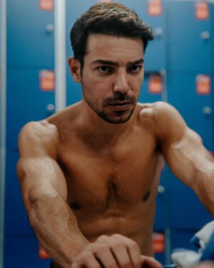 Tiago Aldeia Instagram - Operação Verão 2024! 💪🏼 
Encaras de frente ou assobias para o lado?