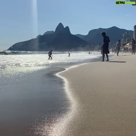 Tiago Aldeia - 708 Likes - O Rio de Janeiro continua Lindo…🙌 não é não gente??🇧🇷