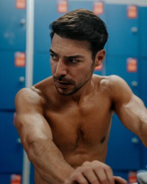 Tiago Aldeia Instagram - Operação Verão 2024! 💪🏼 
Encaras de frente ou assobias para o lado?