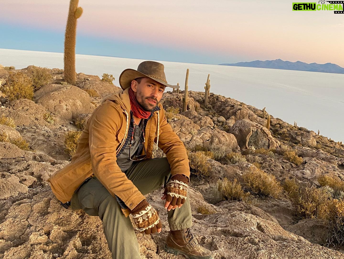 Tiago Correa - 23.7K Likes - Cowboy…
#jonathanperezlrds3
#salardeuyuni
@reinadelsurtv