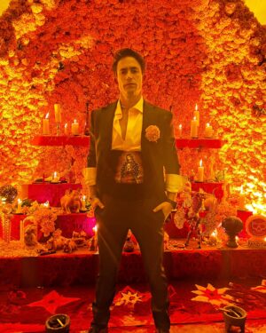 Tiago Correa Instagram - Tocó ponerse guapo…

Noche muy @voguemexico 

@steponfashion / @calderonimx  @josefina_byverosolis @dangelojoyeria thank for the lookcasoooo

@indigotalent.mx