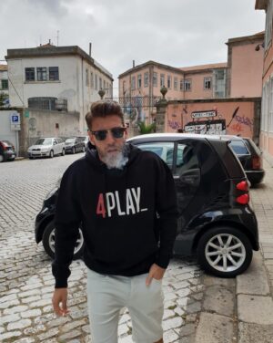 Tiago Paiva Instagram - Swipe para veres a evolução dos meus carros.
What’s next? 🥸