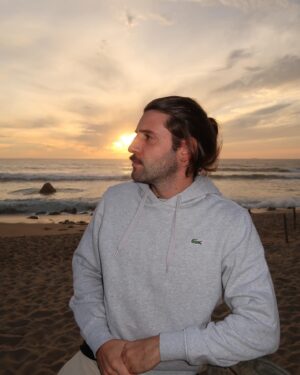 Tiago Paiva Instagram - Façam zoom nessa rocha e digam lá, que não é assim que vocês se sentem, depois de almoçar e logo a seguir beber um café e fumar um cigarro💡